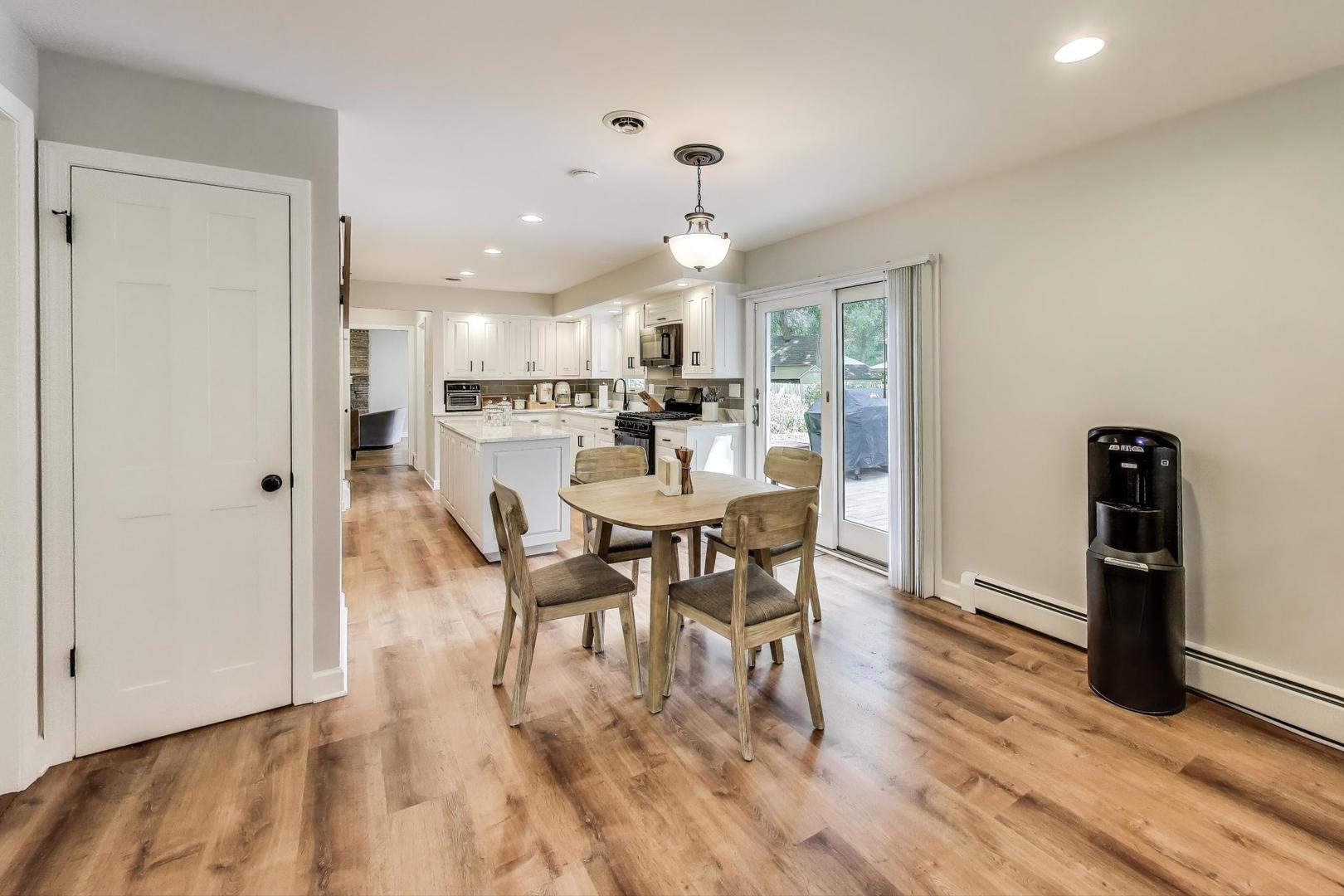 317 E Forest Lane, Palatine, IL 60067