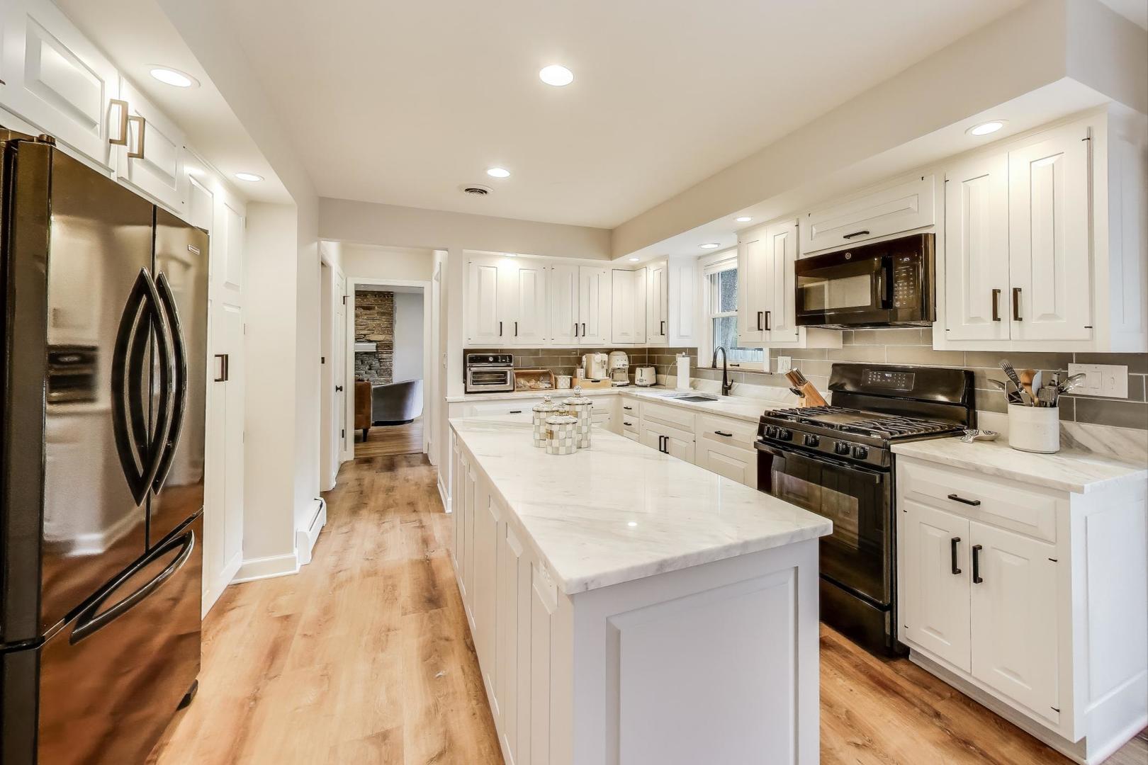 317 E Forest Lane, Palatine, IL 60067
