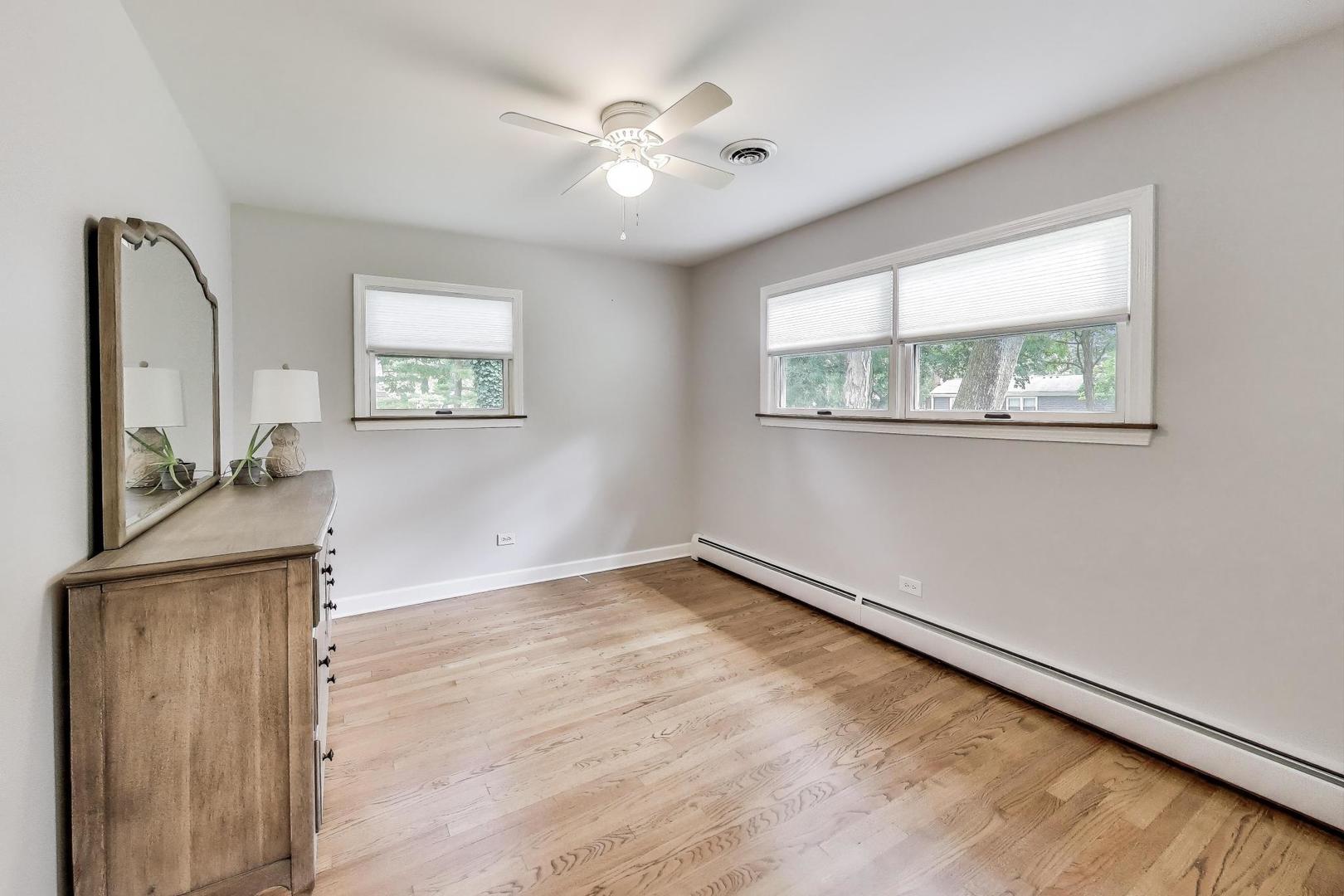 317 E Forest Lane, Palatine, IL 60067
