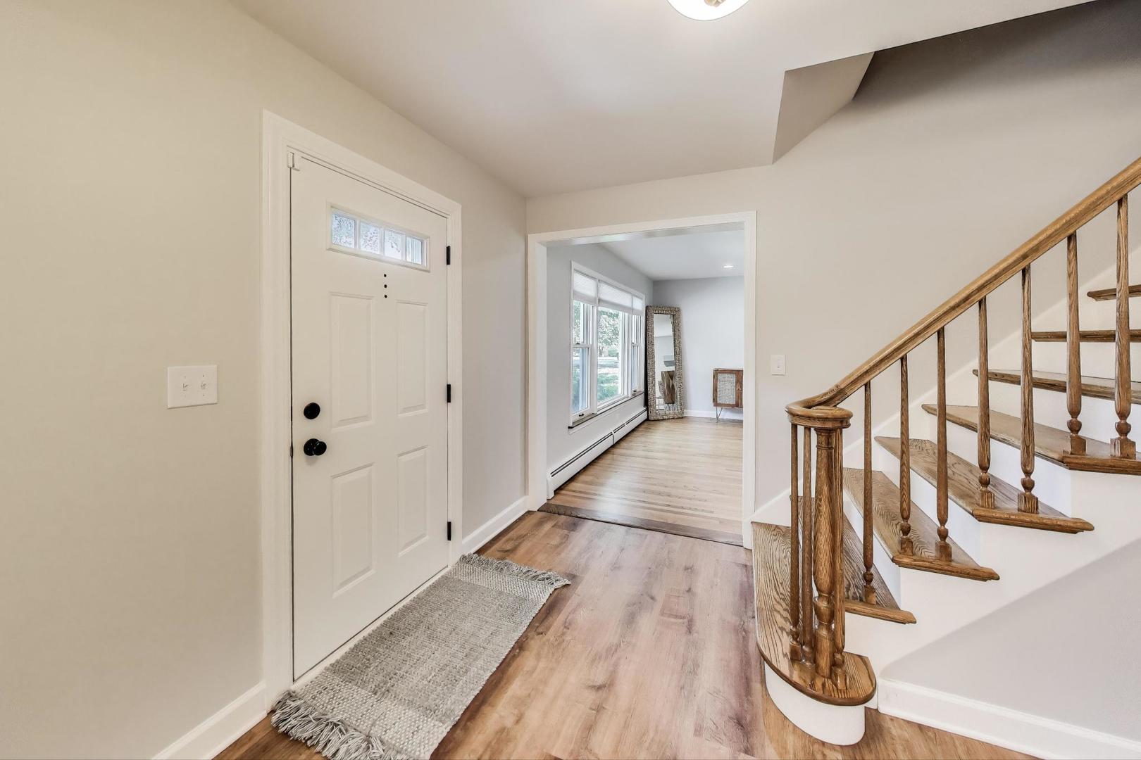 317 E Forest Lane, Palatine, IL 60067