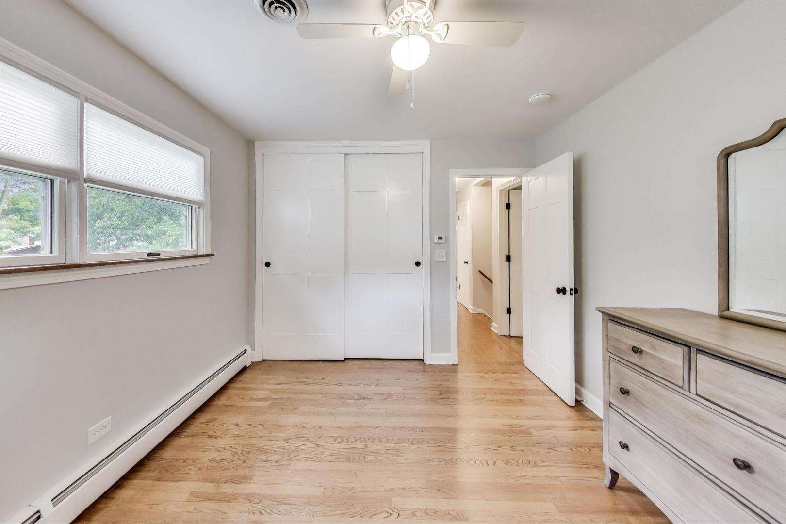 317 E Forest Lane, Palatine, IL 60067