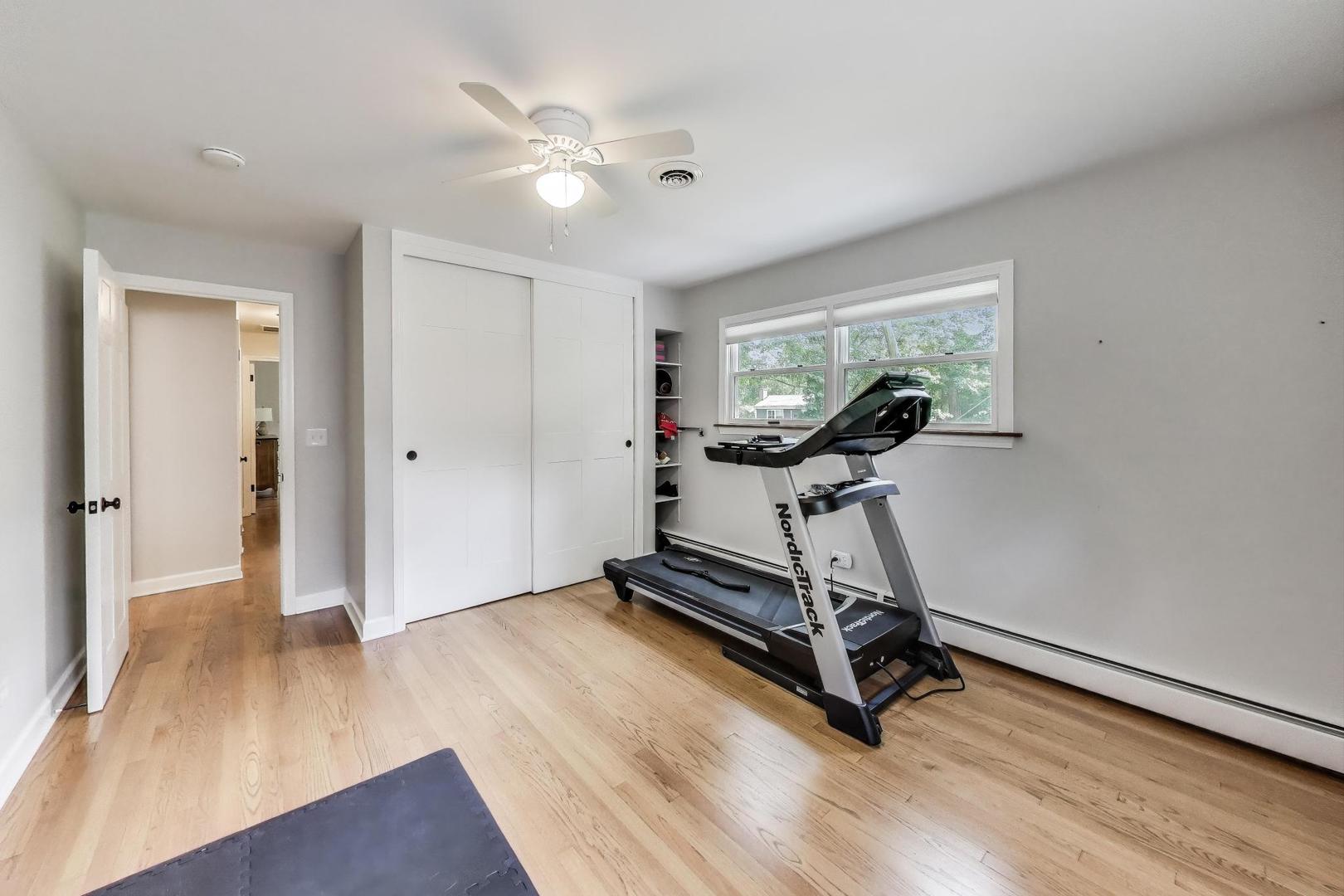 317 E Forest Lane, Palatine, IL 60067