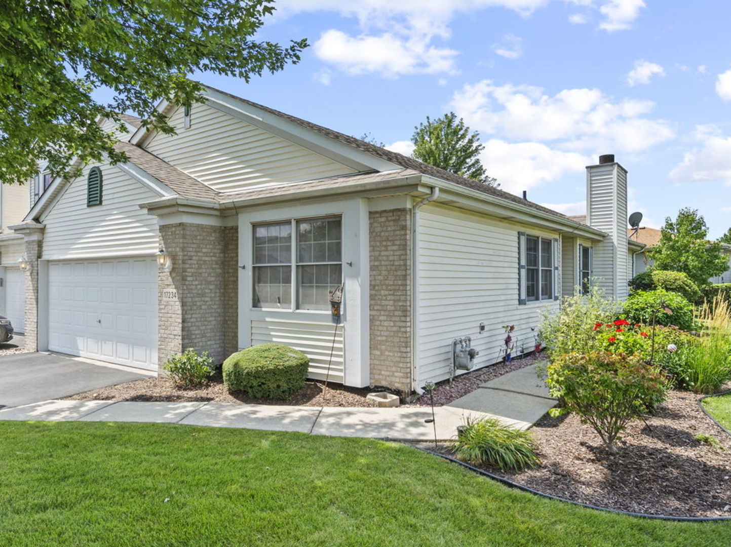17234 Long Bow Drive, Lockport, IL 60441