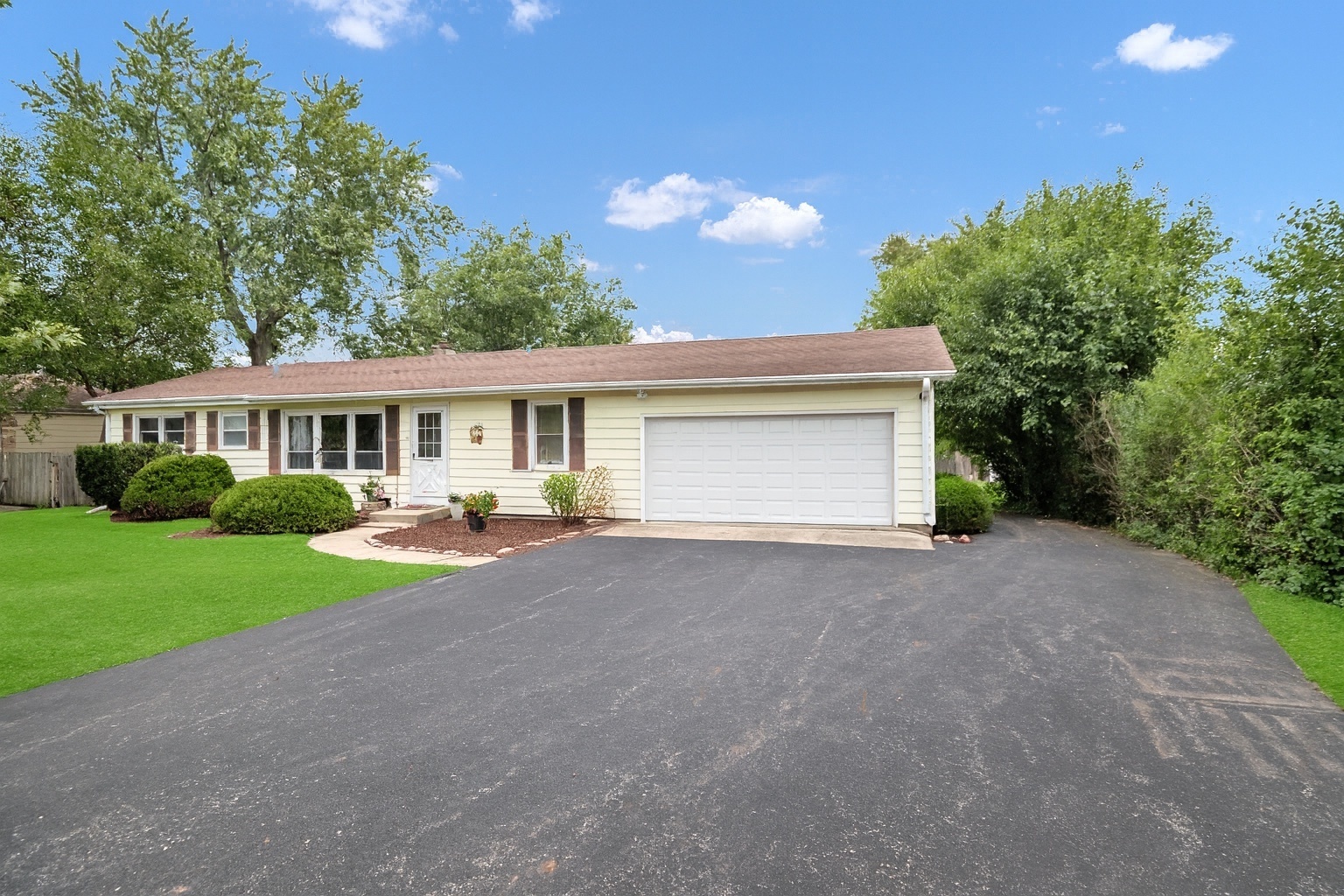 2N643 Diane Avenue, Glen Ellyn, IL 60137