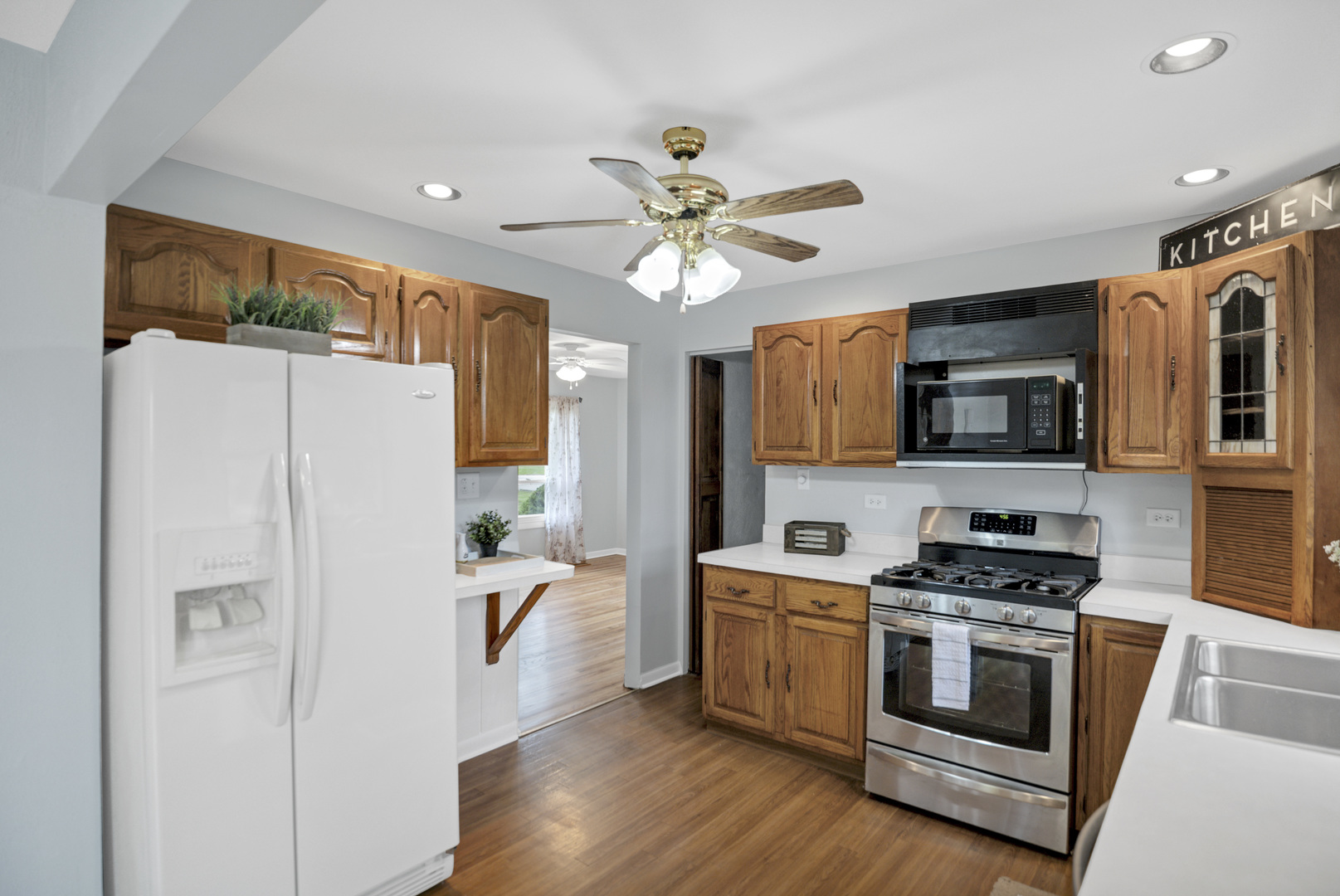2N643 Diane Avenue, Glen Ellyn, IL 60137