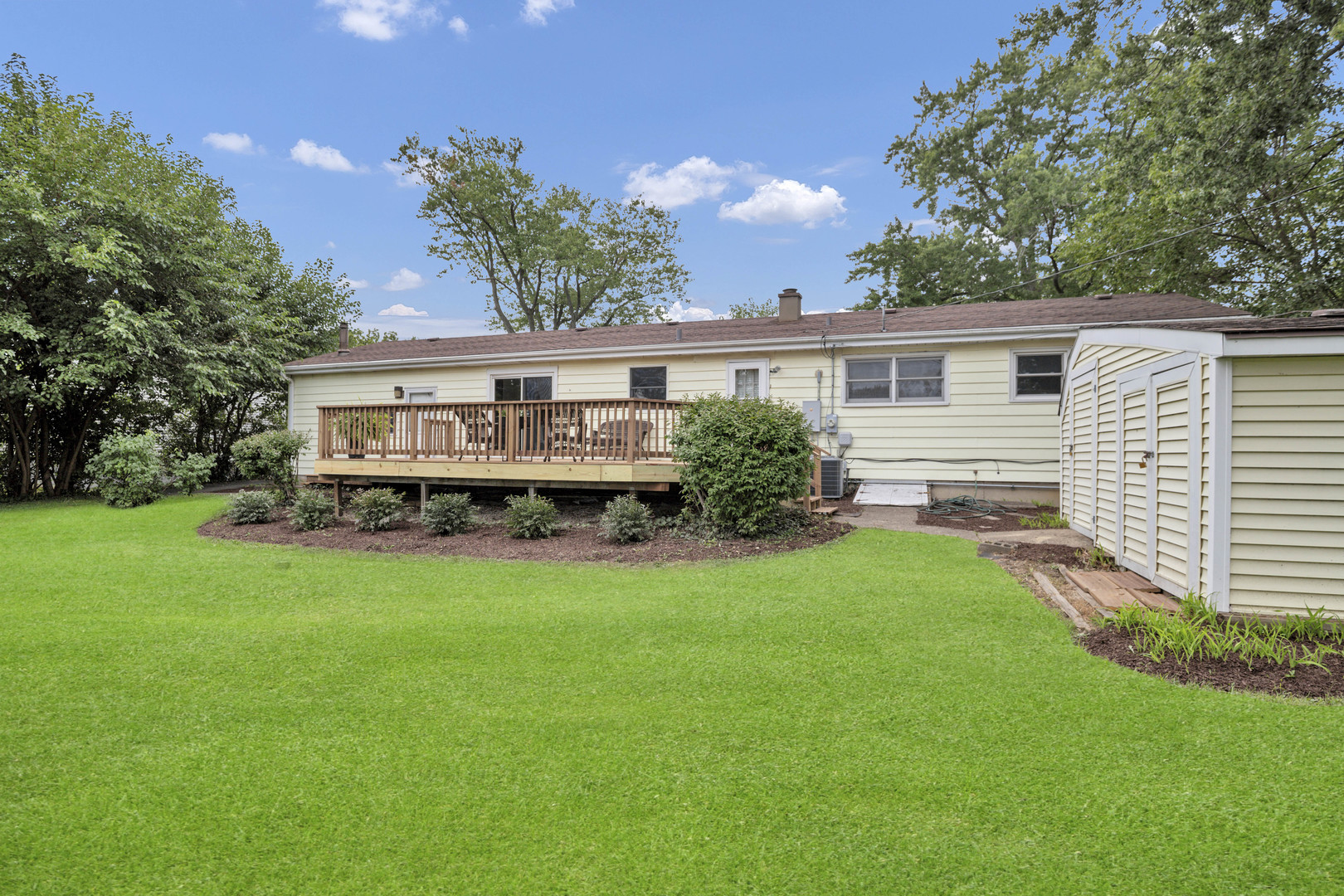 2N643 Diane Avenue, Glen Ellyn, IL 60137