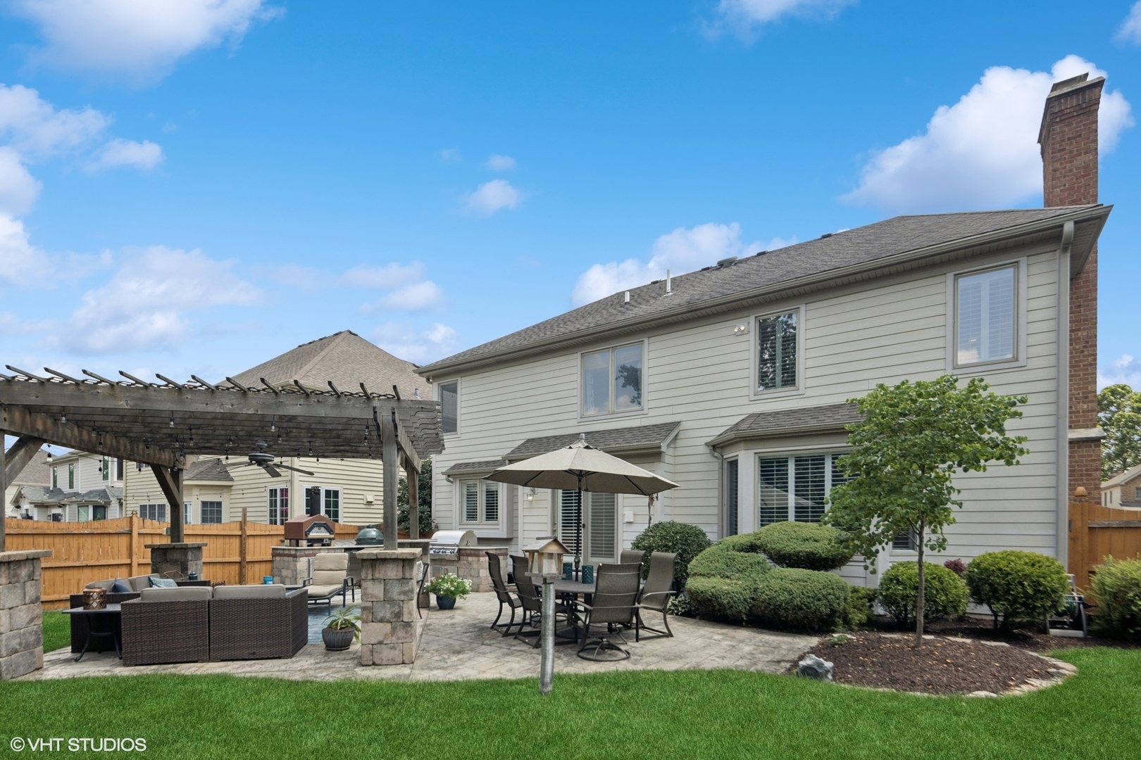 792 S Chatham Avenue, Elmhurst, IL 60126