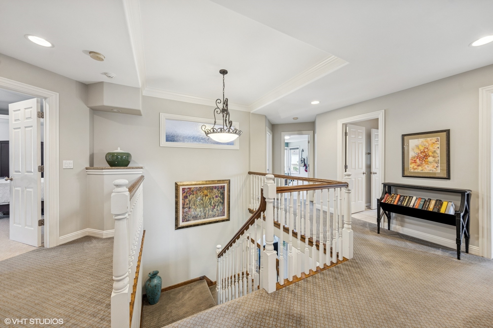 792 S Chatham Avenue, Elmhurst, IL 60126