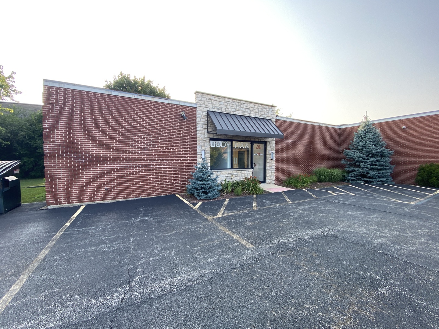 925 Sherwood Drive, Lake Bluff, IL 60044