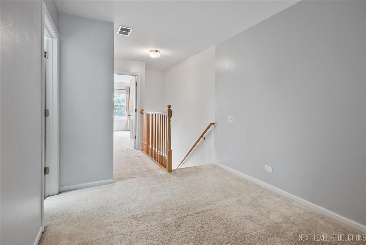 2710 Rockport Lane, Naperville, IL 60564