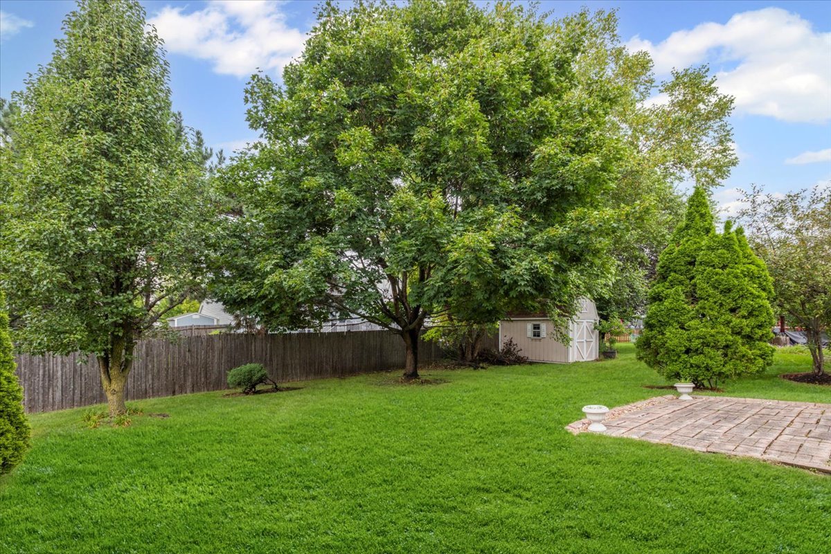 808 Violet Circle, Naperville, IL 60540
