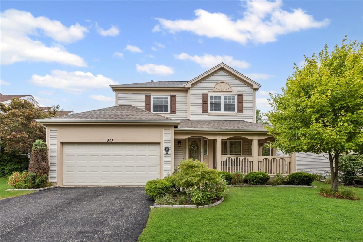 808 Violet Circle, Naperville, IL 60540