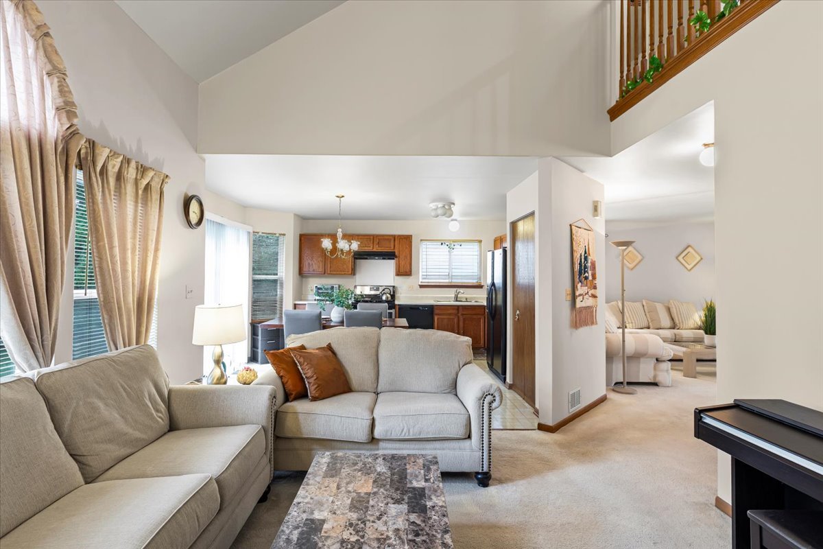 808 Violet Circle, Naperville, IL 60540