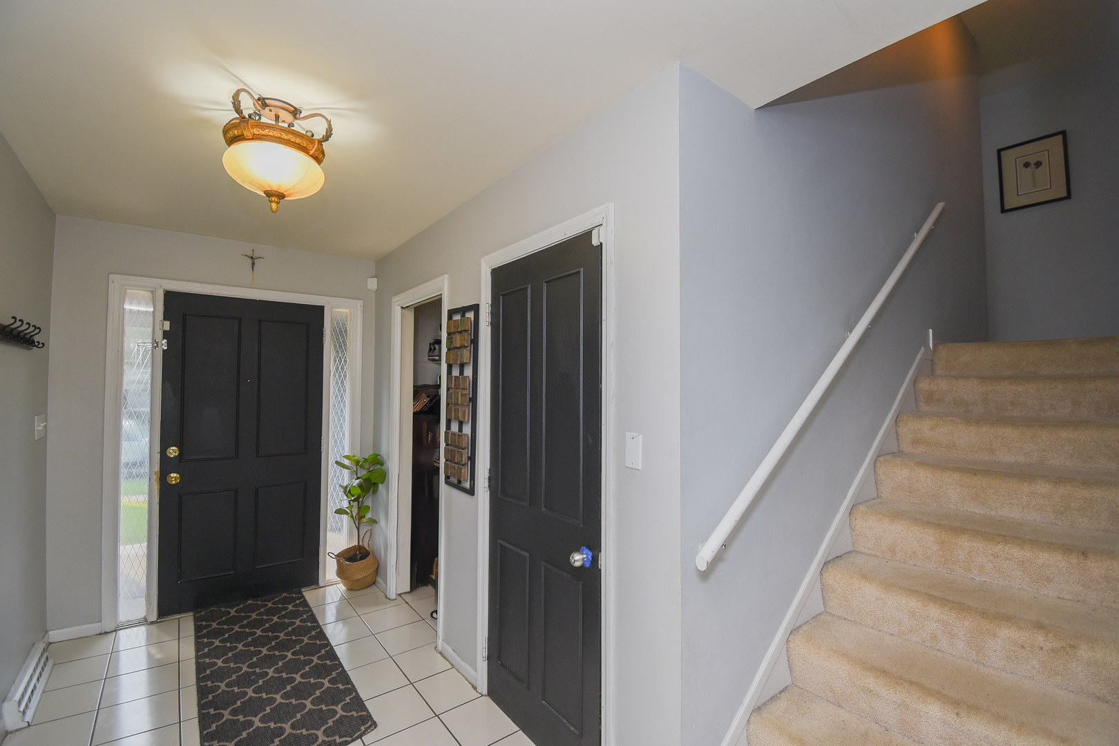339 N PIONEER Road, Waukegan, IL 60085