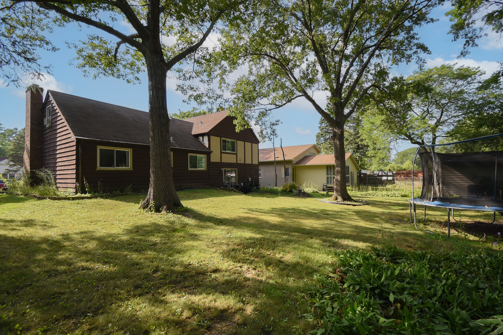 339 N PIONEER Road, Waukegan, IL 60085