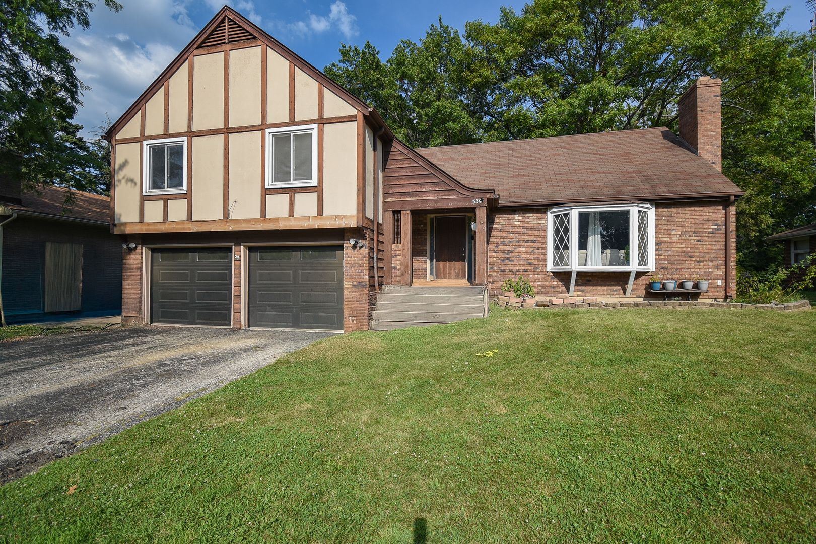 339 N PIONEER Road, Waukegan, IL 60085