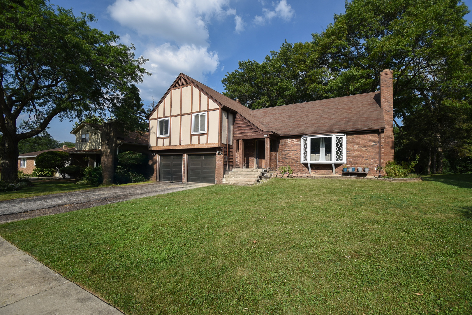 339 N PIONEER Road, Waukegan, IL 60085
