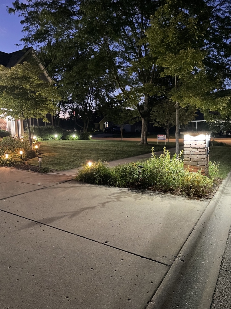 101 Fieldcrest Court, Minooka, IL 60447