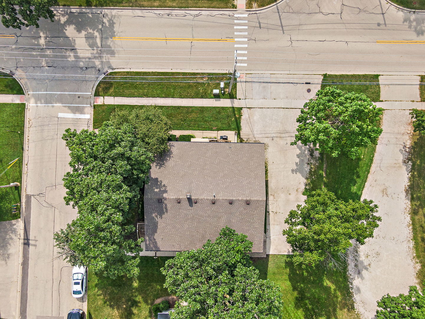104 E High Avenue, Hampshire, IL 60140