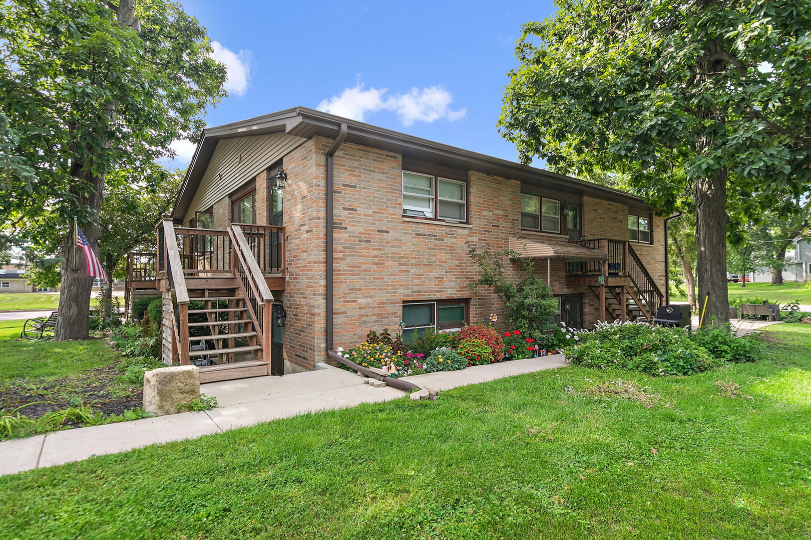 104 E High Avenue, Hampshire, IL 60140