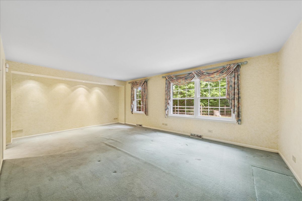 350 E Shady Drive, Palatine, IL 60067