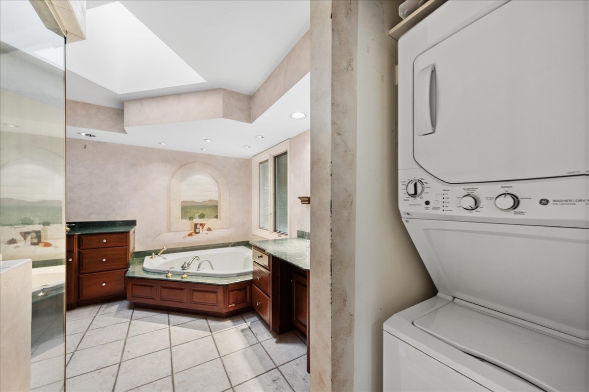 350 E Shady Drive, Palatine, IL 60067