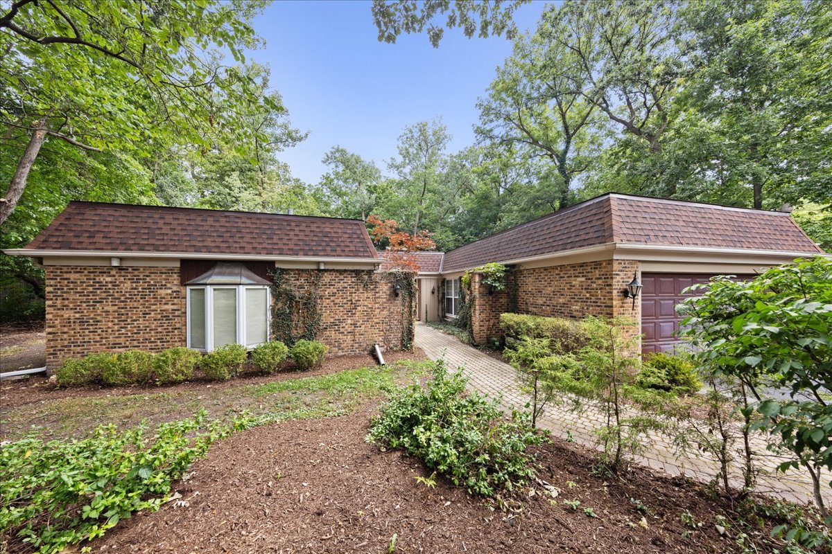 350 E Shady Drive, Palatine, IL 60067