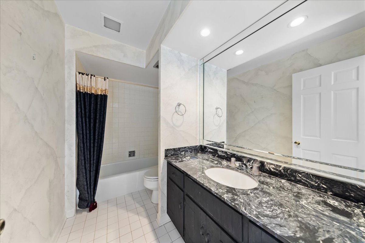 350 E Shady Drive, Palatine, IL 60067