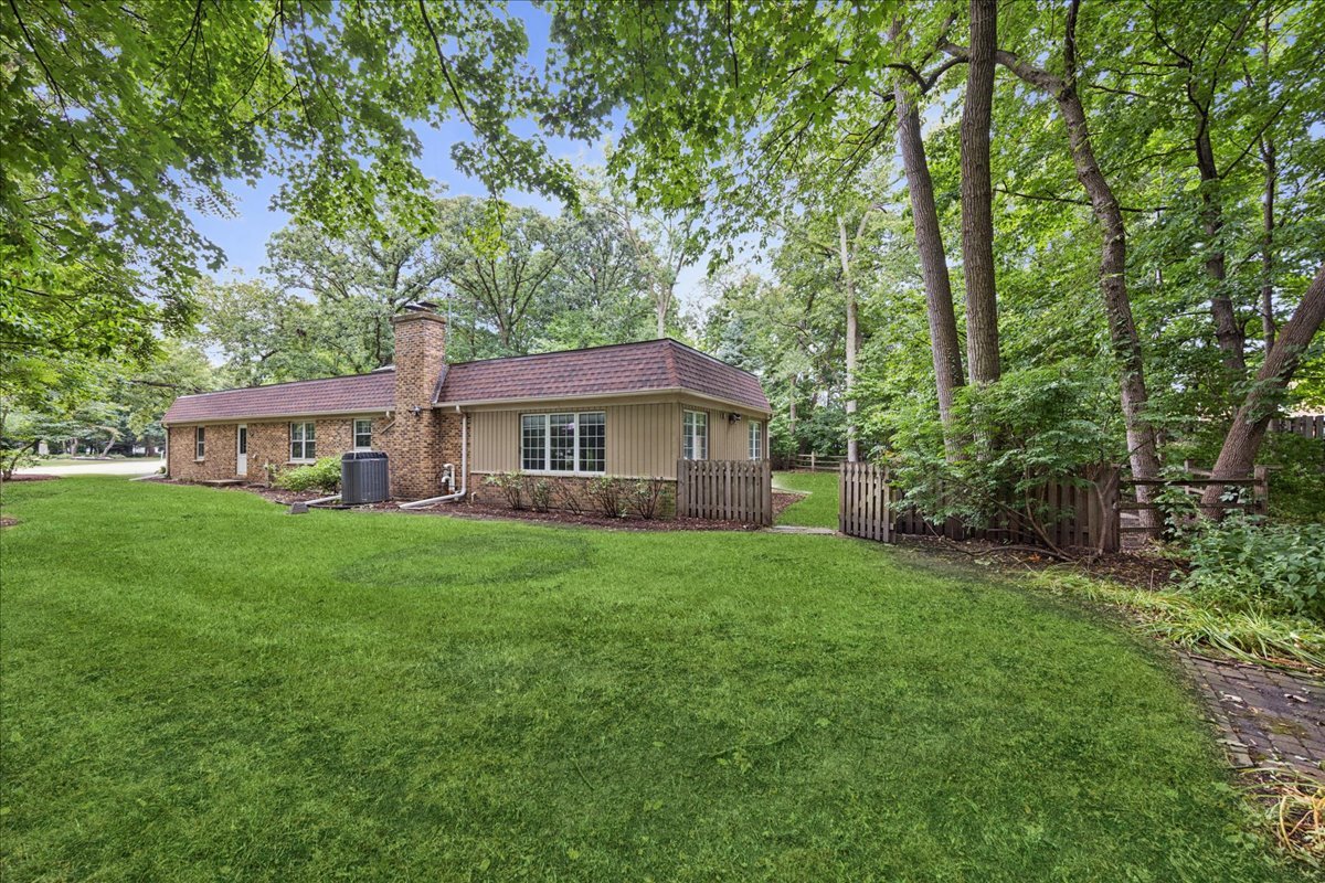 350 E Shady Drive, Palatine, IL 60067