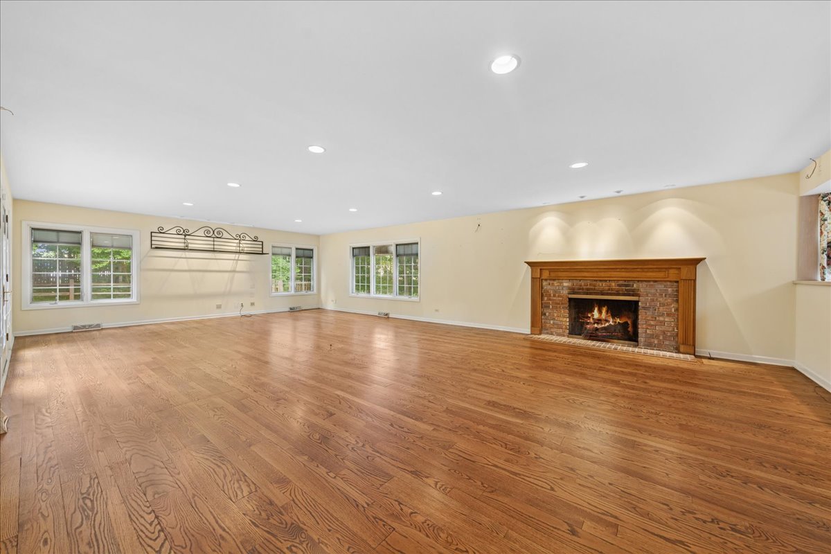 350 E Shady Drive, Palatine, IL 60067