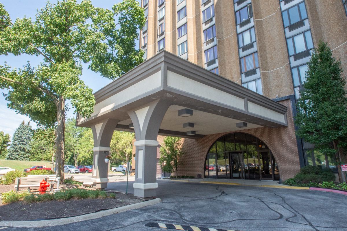 1 Renaissance Place #413, Palatine, IL 60067