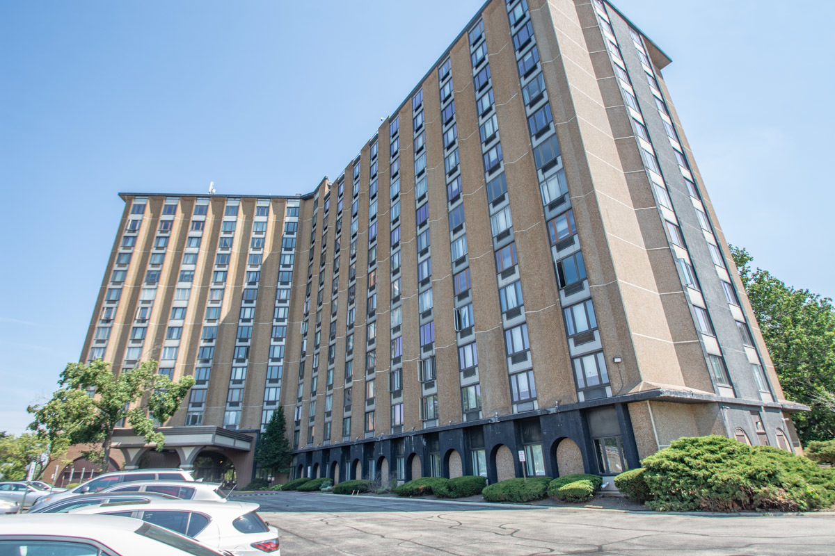 1 Renaissance Place #413, Palatine, IL 60067