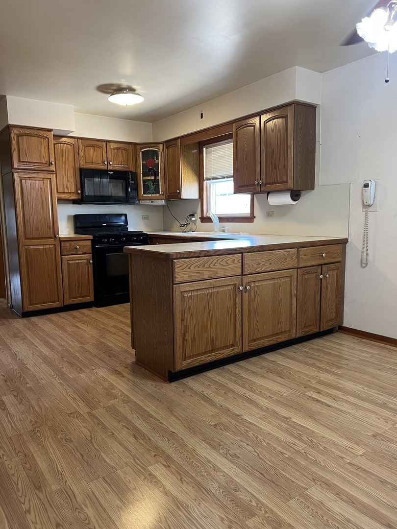 8433 S Karlov Avenue, Chicago, IL 60652
