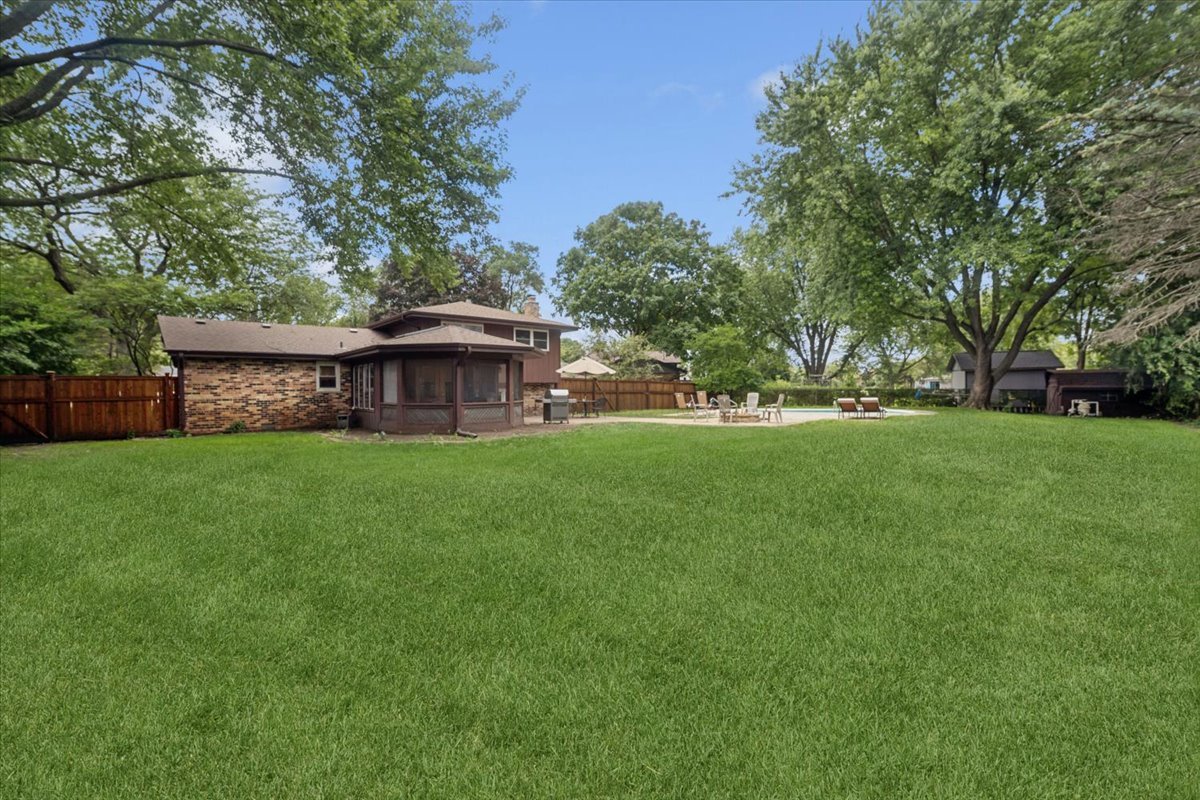 10351 Brenner Court, Naperville, IL 60564