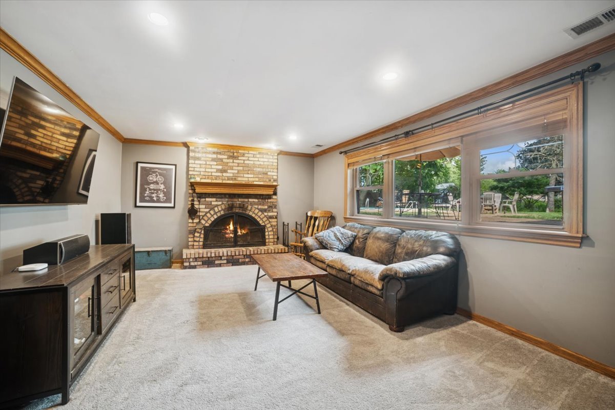 10351 Brenner Court, Naperville, IL 60564