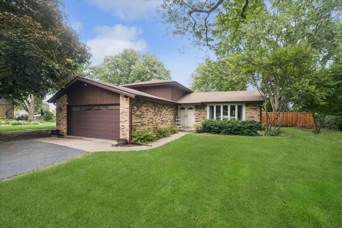10351 Brenner Court, Naperville, IL 60564