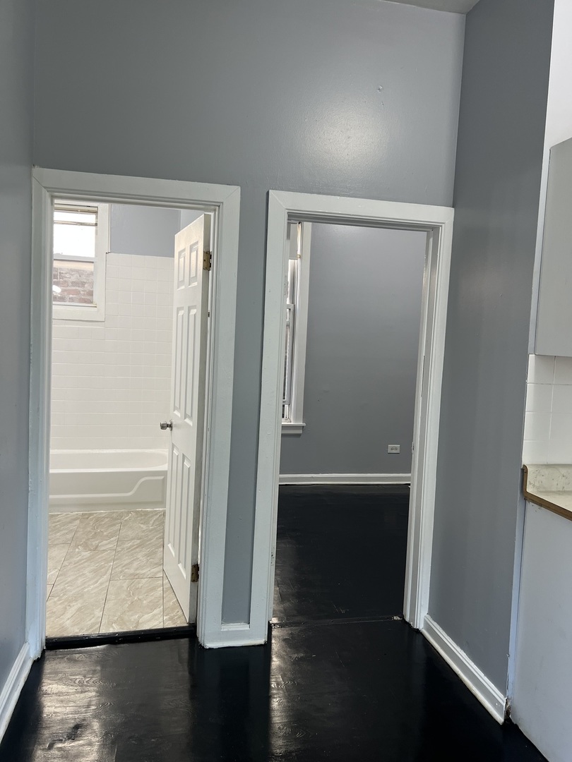 321 N Avers Avenue, Chicago, IL 60624