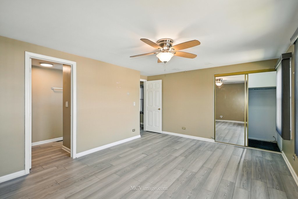 1352 Georgetown Drive, Carol Stream, IL 60188