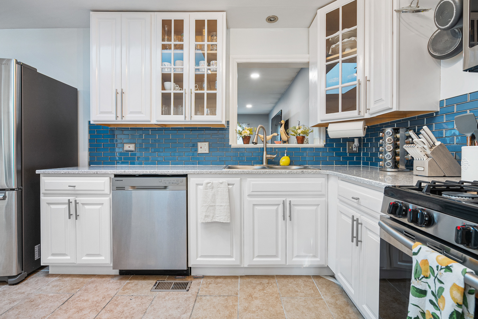 207 Basswood Drive, Elk Grove Village, IL 60007