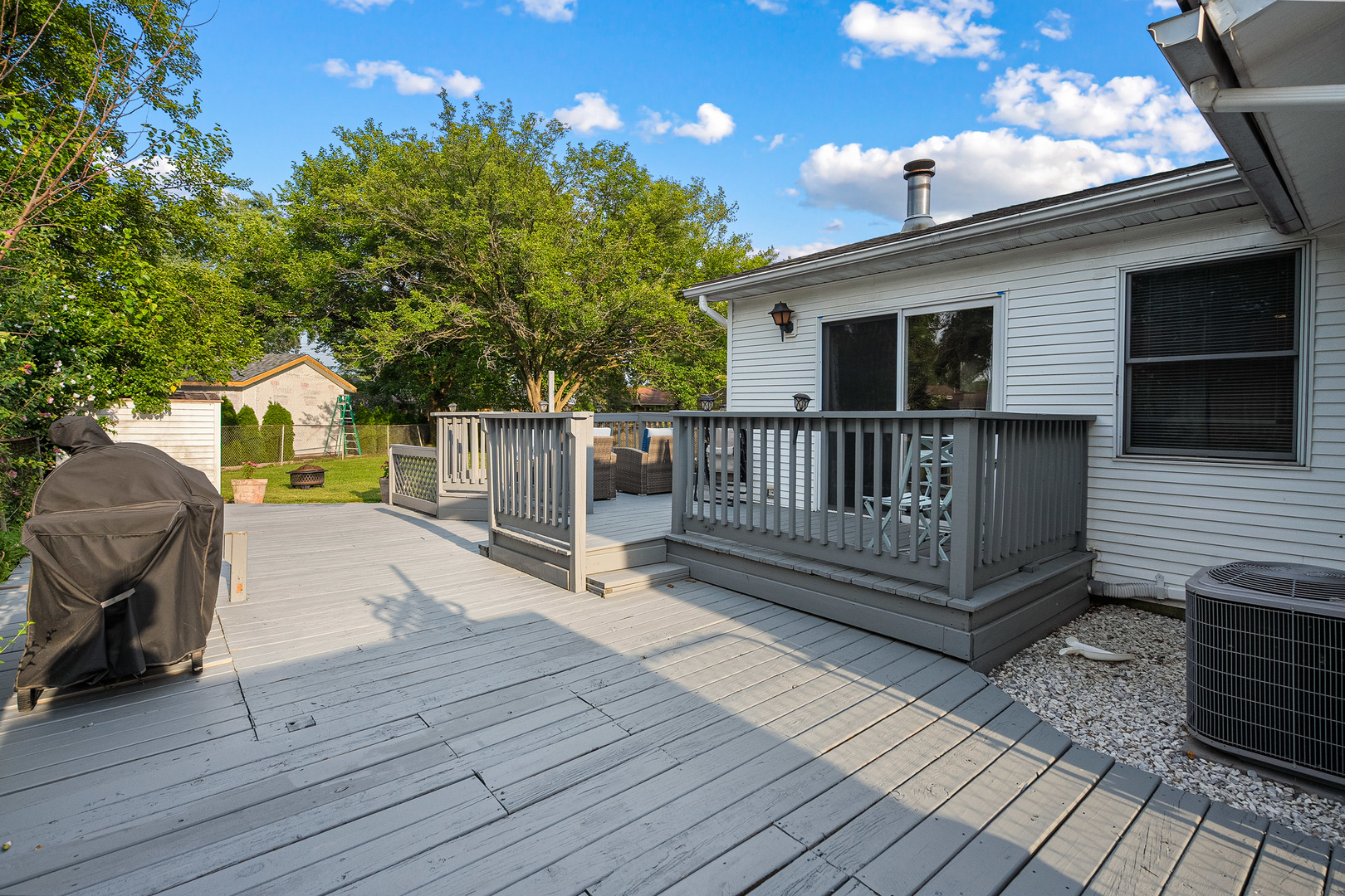 207 Basswood Drive, Elk Grove Village, IL 60007