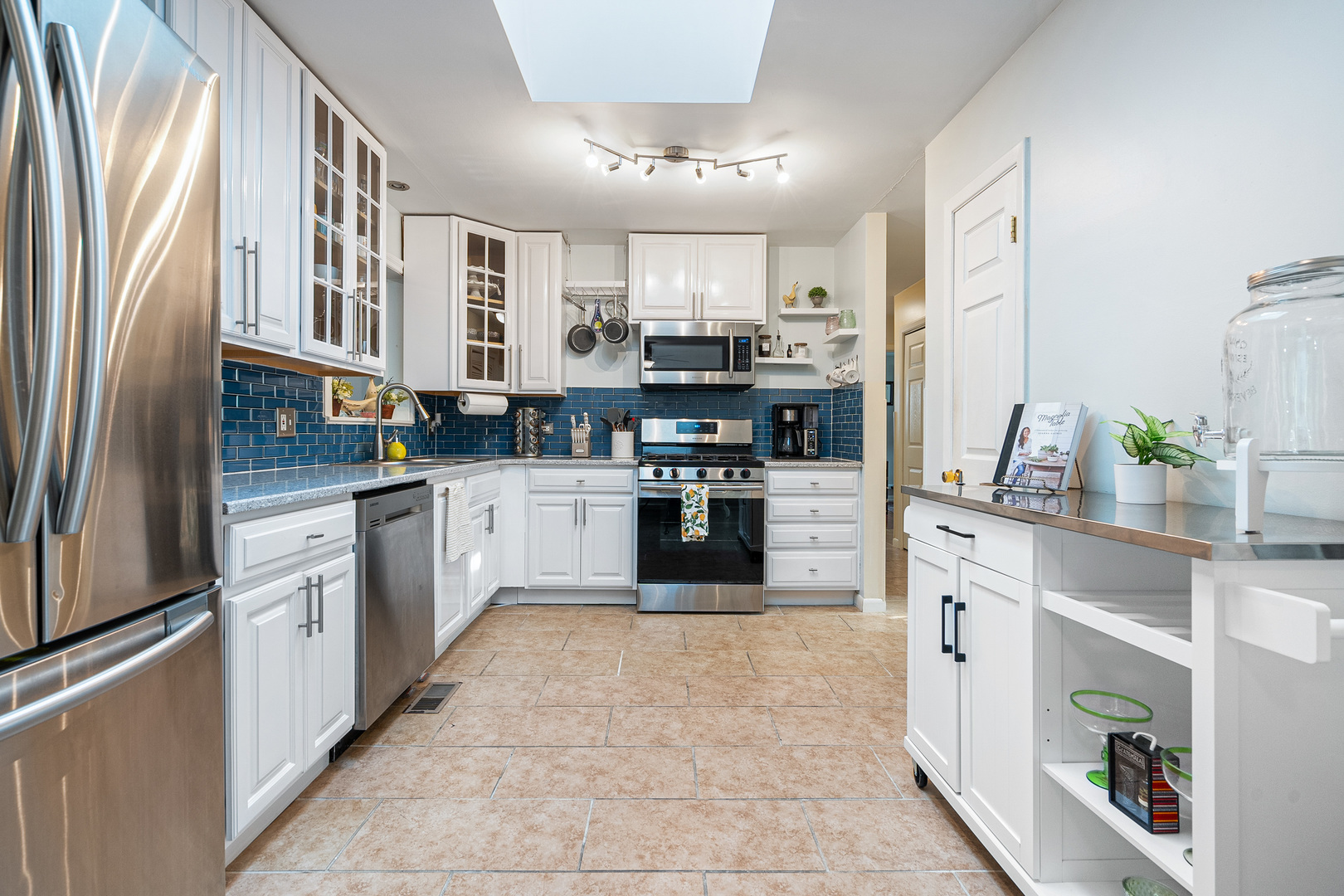 207 Basswood Drive, Elk Grove Village, IL 60007