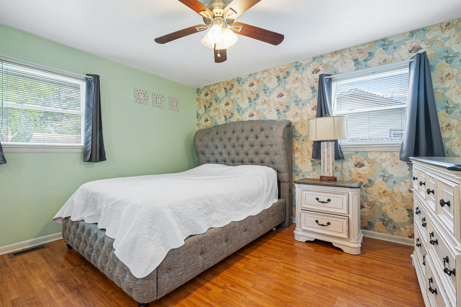 207 Basswood Drive, Elk Grove Village, IL 60007