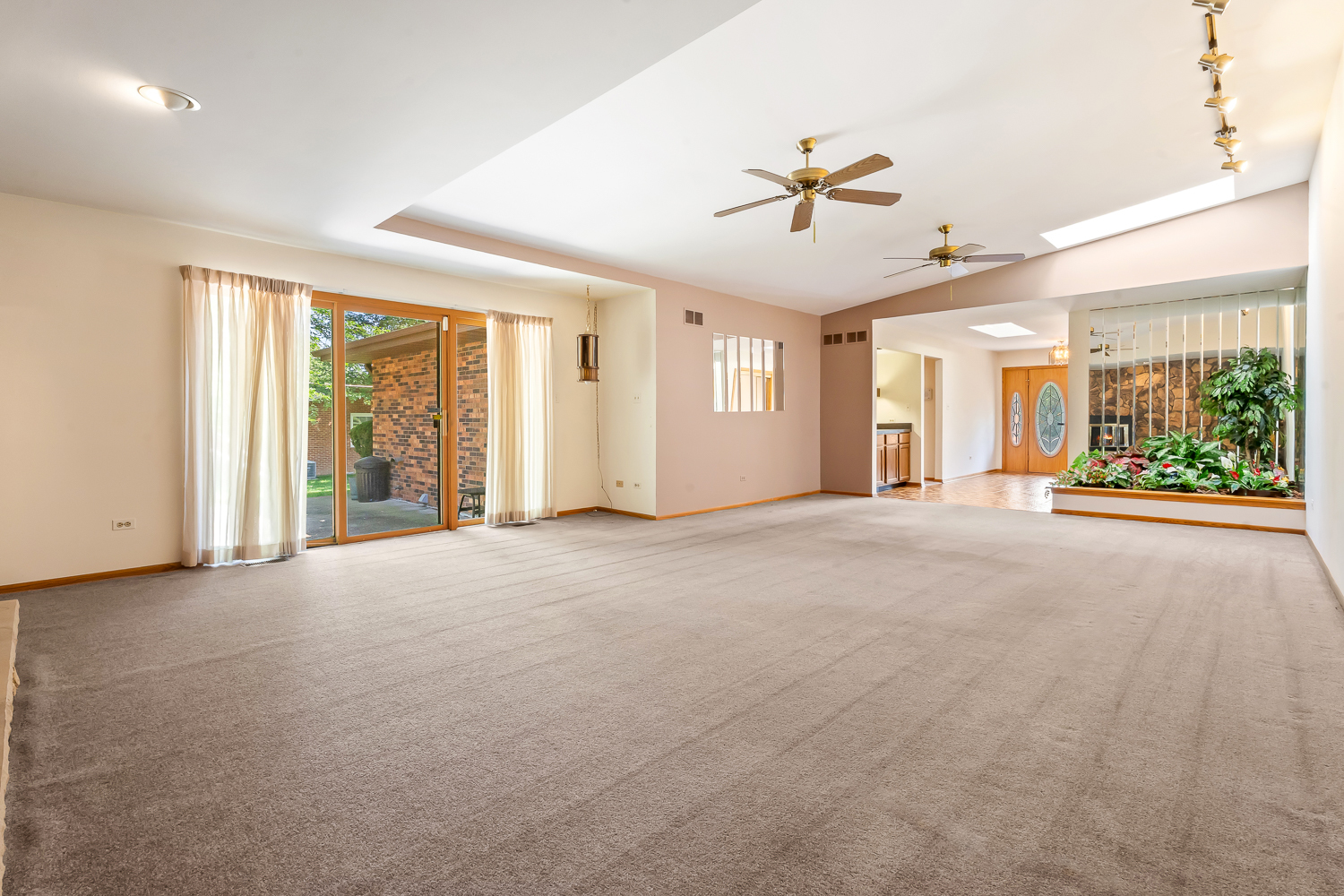18561 Carriage Lane, Lansing, IL 60438