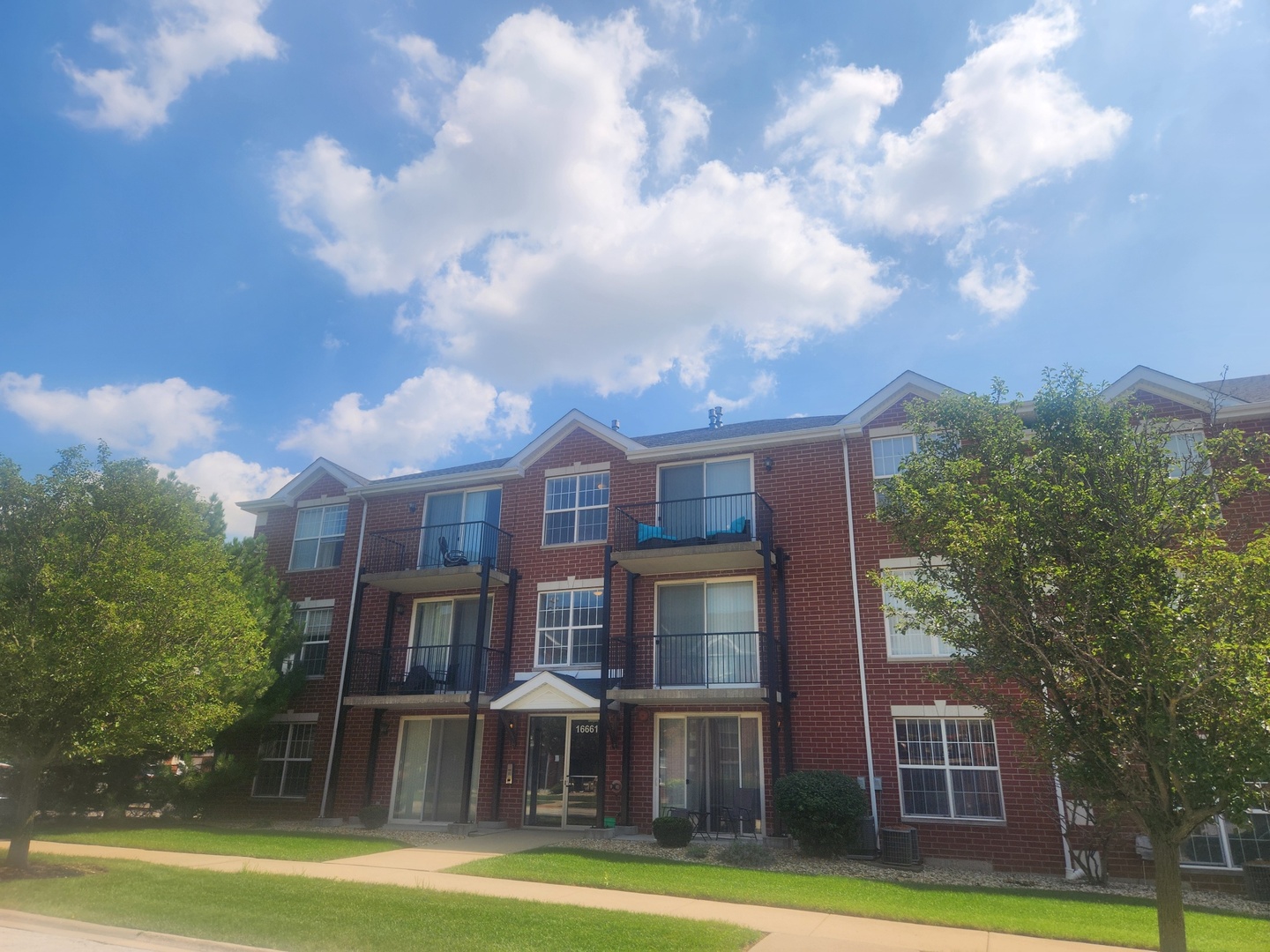 16661 Liberty Circle #2S, Orland Park, IL 60467