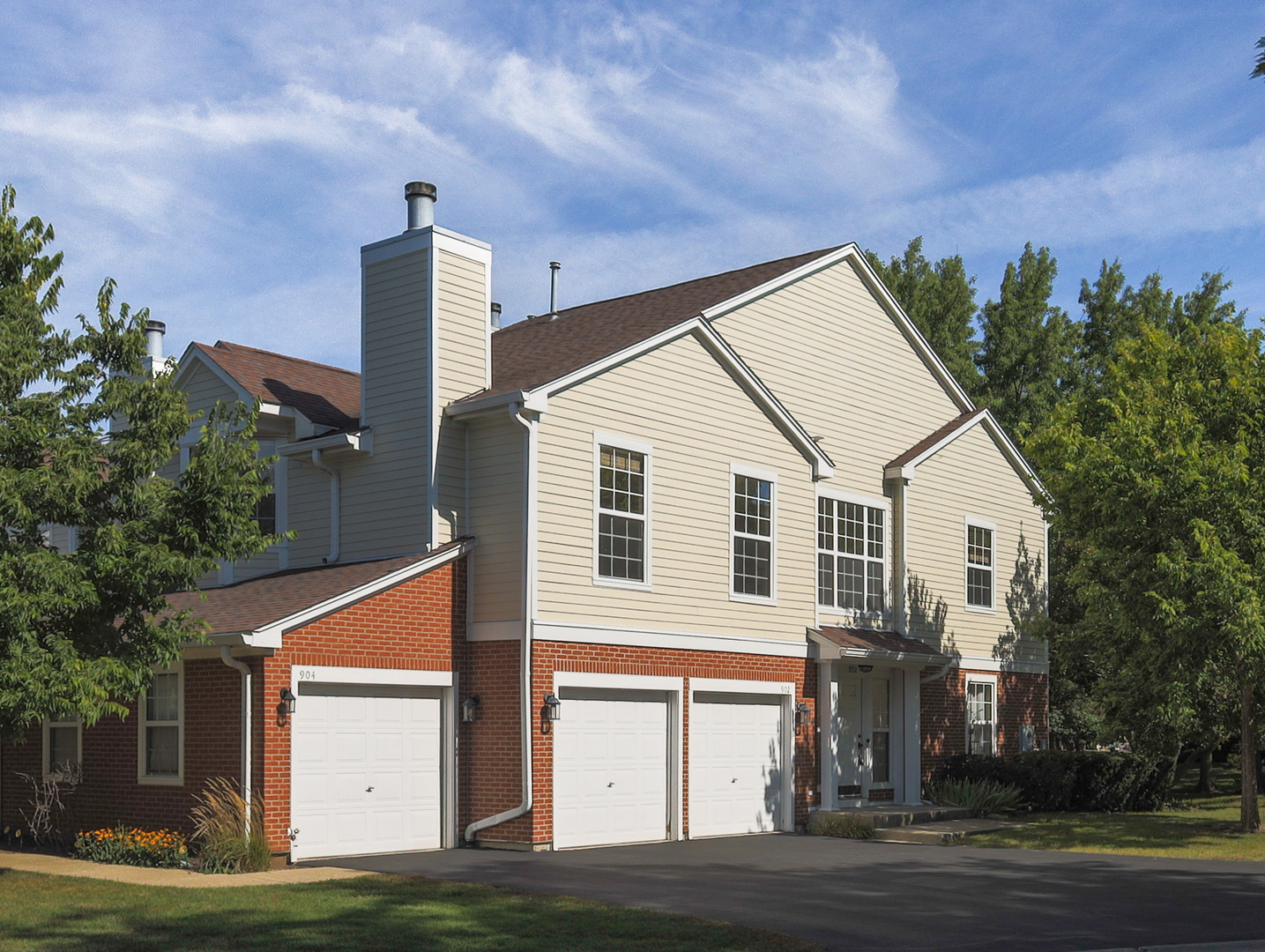 902 Sparta Court, Vernon Hills, IL 60061