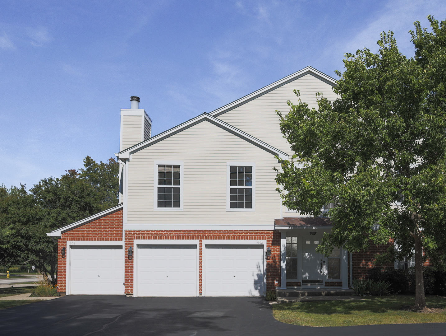902 Sparta Court, Vernon Hills, IL 60061