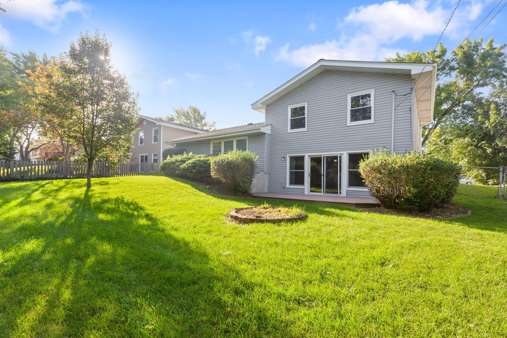1360 Mayfield Lane, Hoffman Estates, IL 60169
