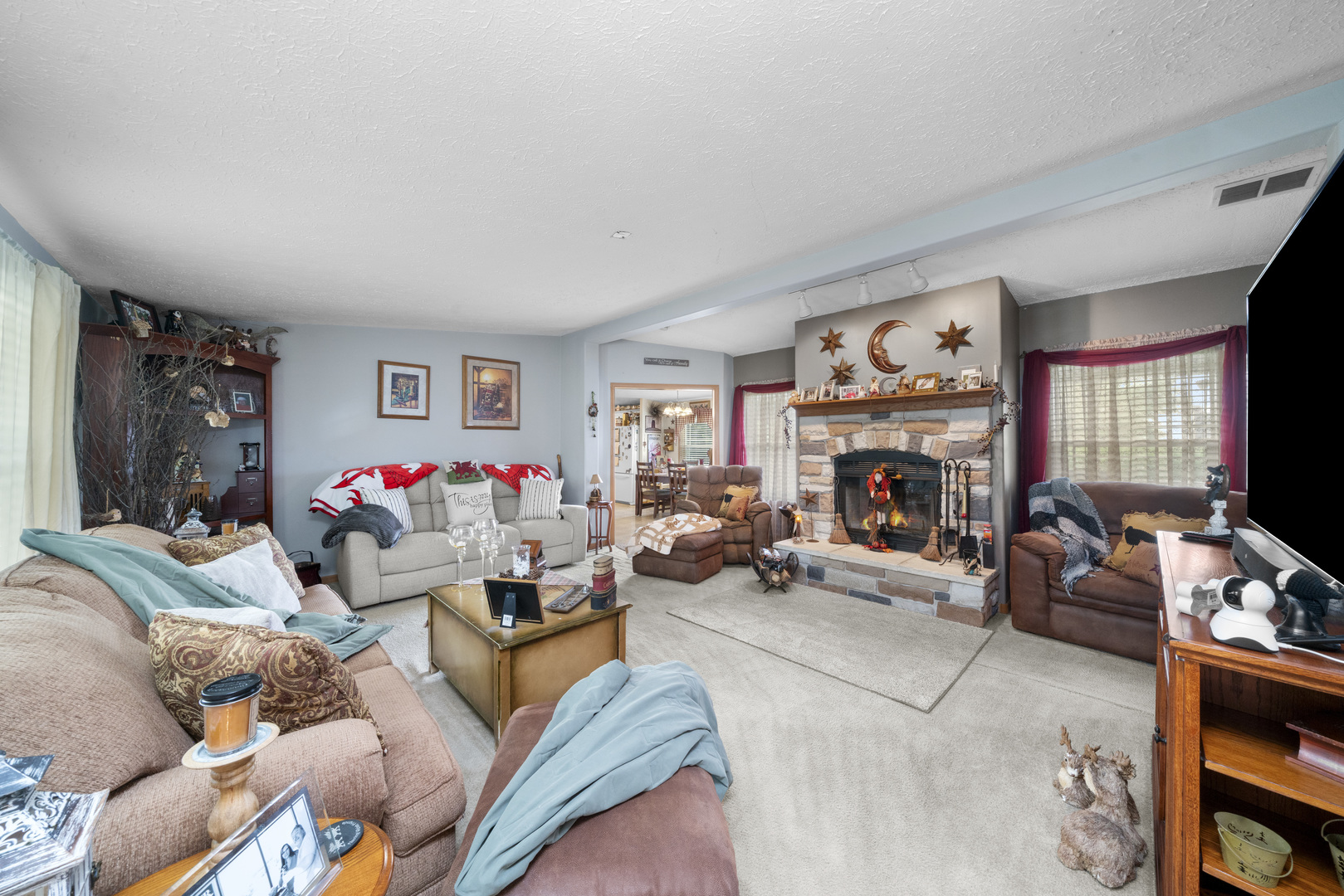 32 Peggy Drive, Sandwich, IL 60548