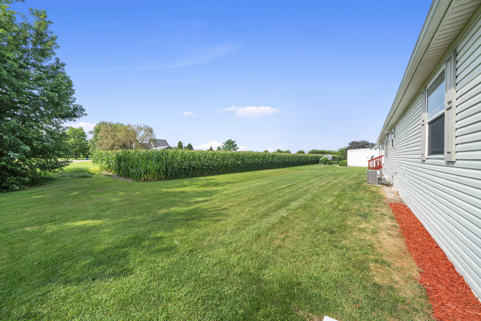 32 Peggy Drive, Sandwich, IL 60548