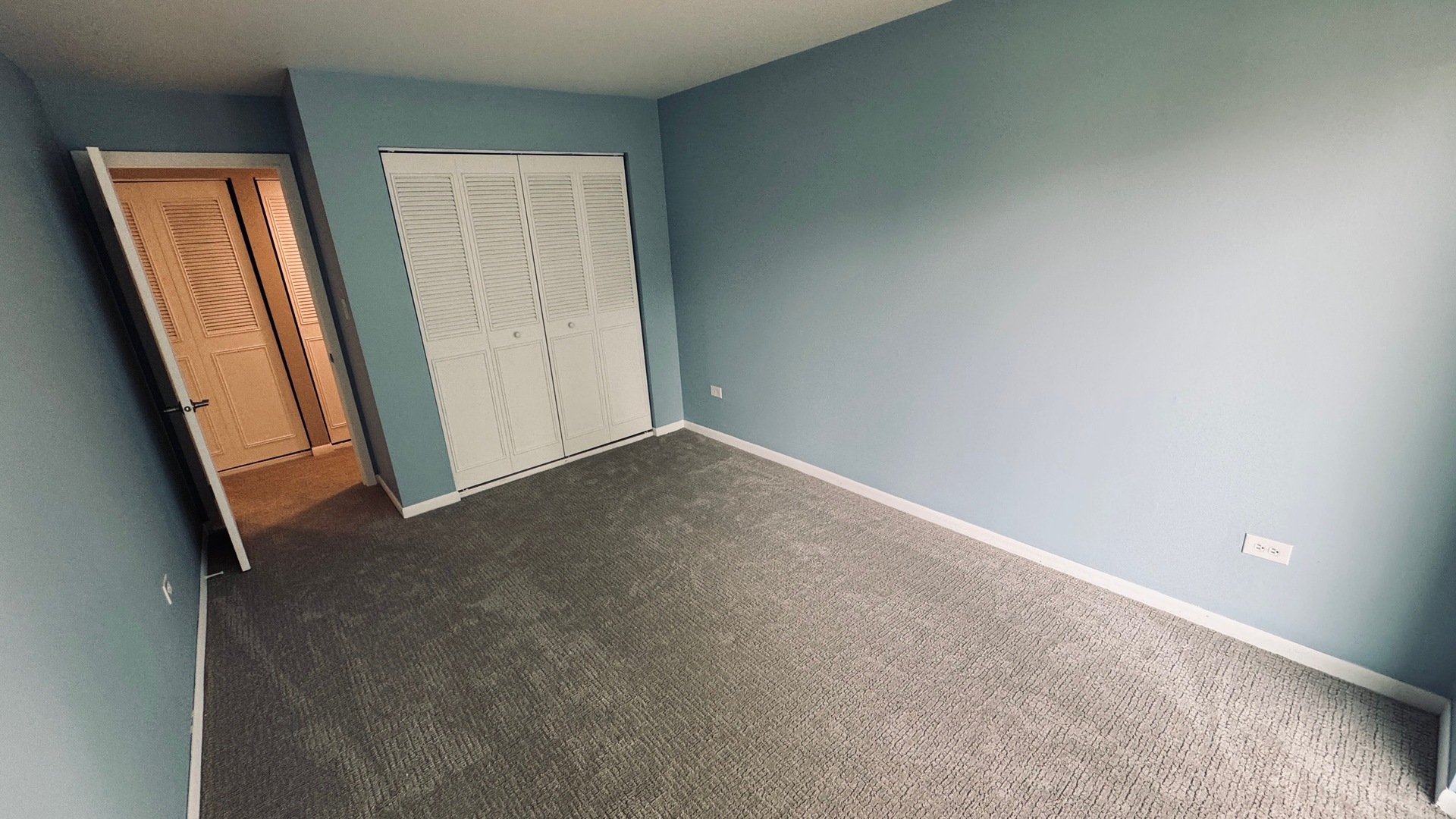 9620 S Komensky Avenue #208, Oak Lawn, IL 60453
